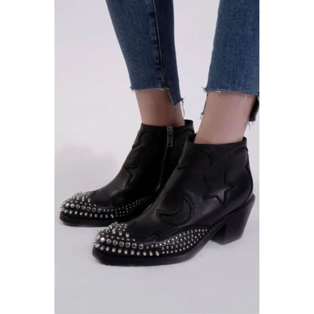 ALEXANDER MCQUEEN Star and moon studded booties size 37 - Picture 13 of 14